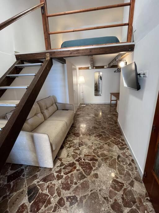 Casa Vacanze Piazza San Pietro Бари Экстерьер фото