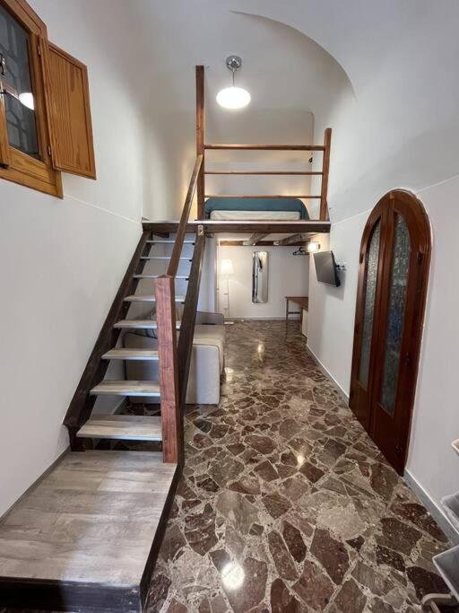 Casa Vacanze Piazza San Pietro Бари Экстерьер фото